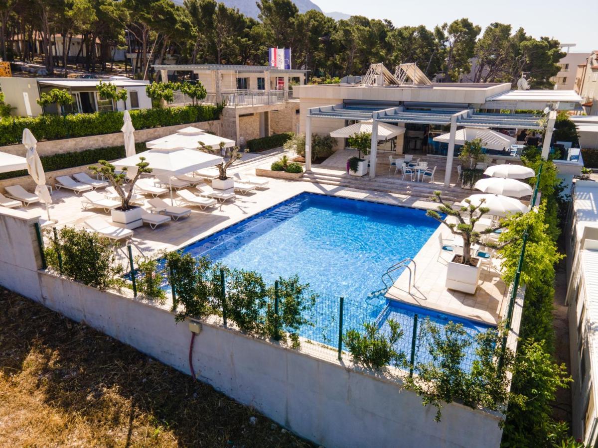 Poseidon Mobile Home Resort Makarska Exterior photo